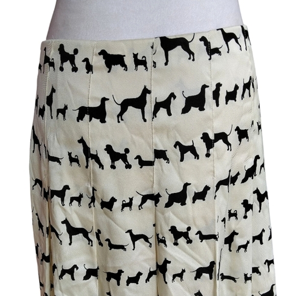 Trina Turk Dog Printed Silk Pleated Midi Skirt Black Cream Size 4 - Picture 8 of 8